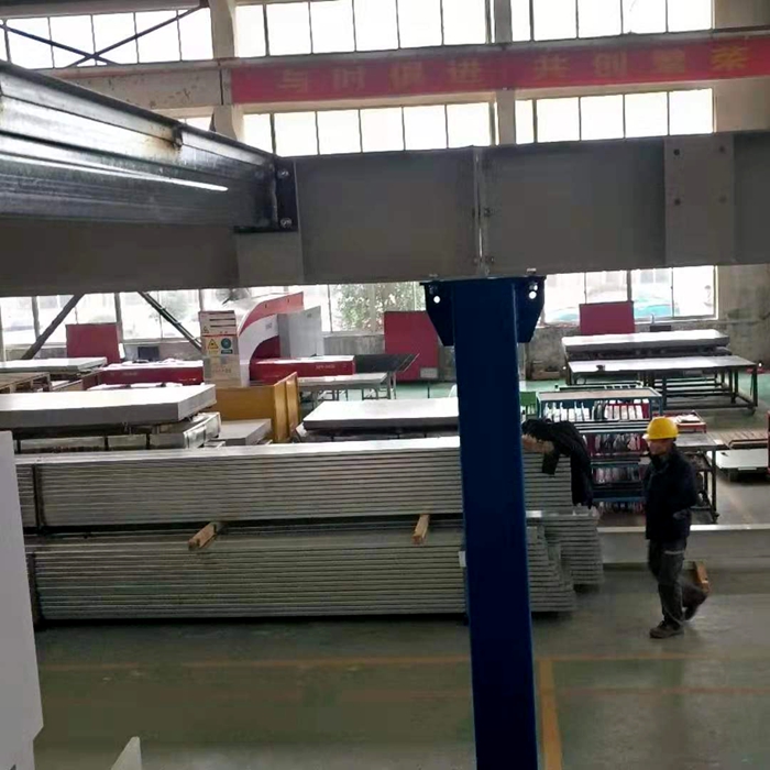 组装式钢平台安装主梁.jpg